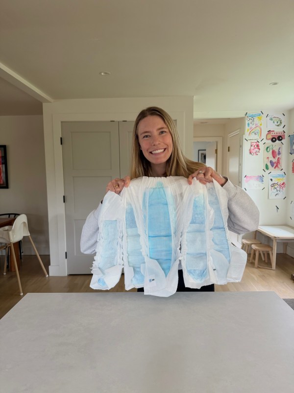 Testing absorbency of 5 non-toxic diaper brands